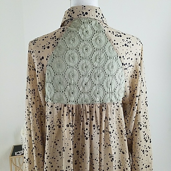 In Style~Size M~Beige/Black Polka/Dot Blouse NWT. - Picture 9 of 12